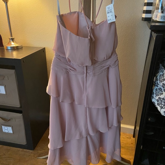 Fun spring dress, never been worn only fitted for a bridal shoot. - Picture 5 of 7